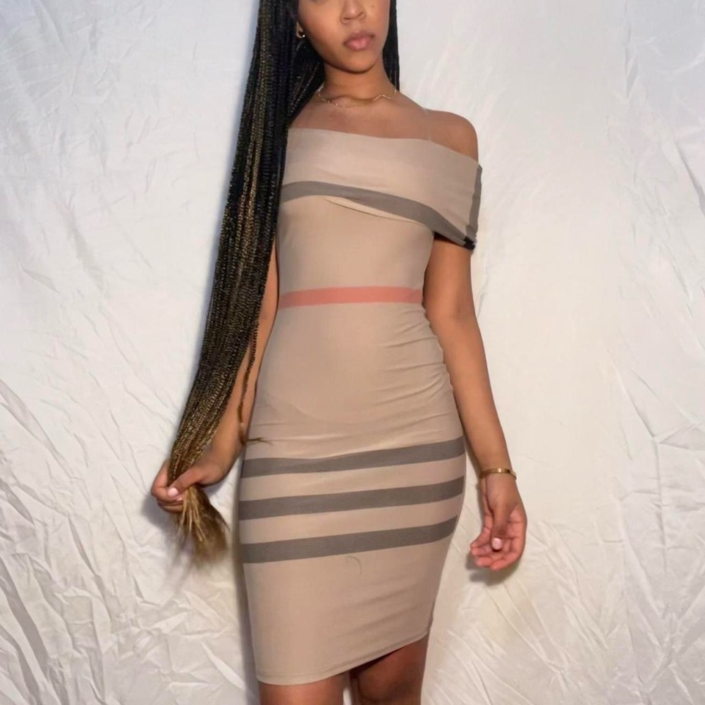 Bodycon off the shoulder Dress size: S